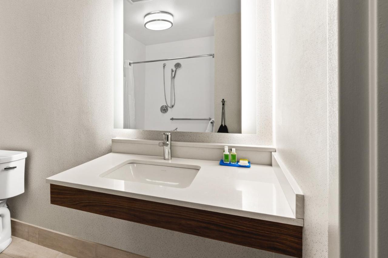 Holiday Inn Express & Suites - Suisun City By Ihg Exteriör bild