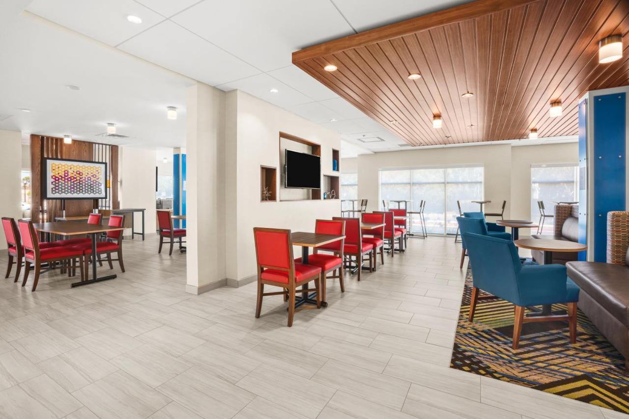 Holiday Inn Express & Suites - Suisun City By Ihg Exteriör bild