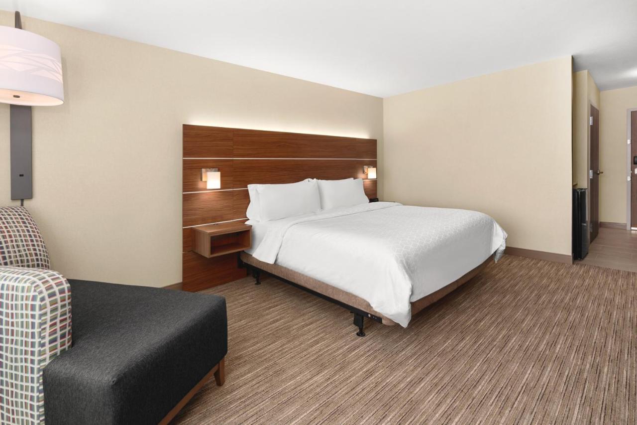 Holiday Inn Express & Suites - Suisun City By Ihg Exteriör bild