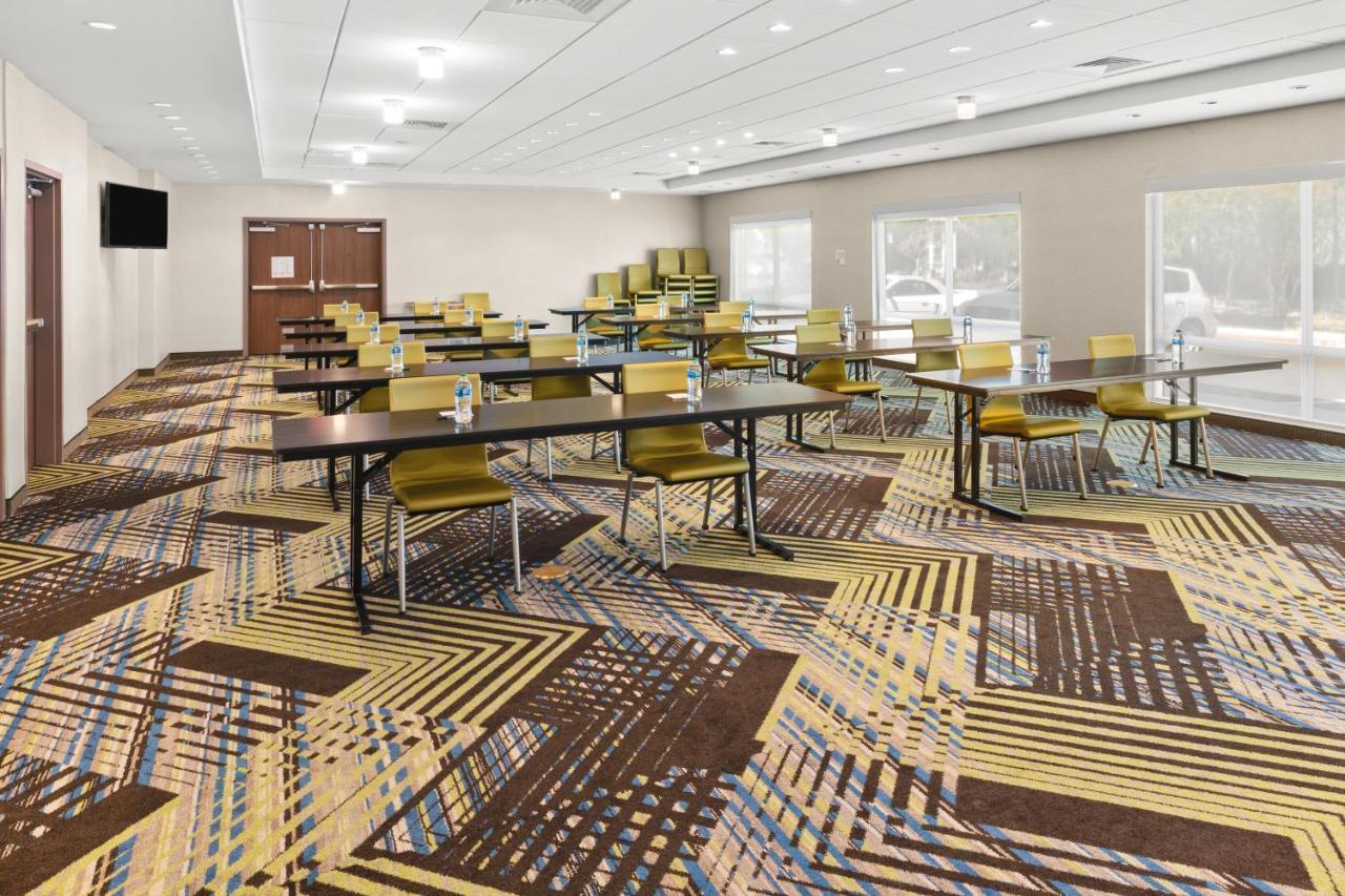 Holiday Inn Express & Suites - Suisun City By Ihg Exteriör bild