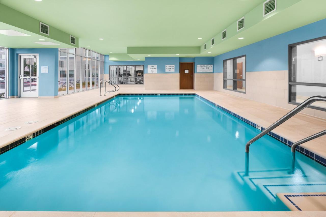 Holiday Inn Express & Suites - Suisun City By Ihg Exteriör bild