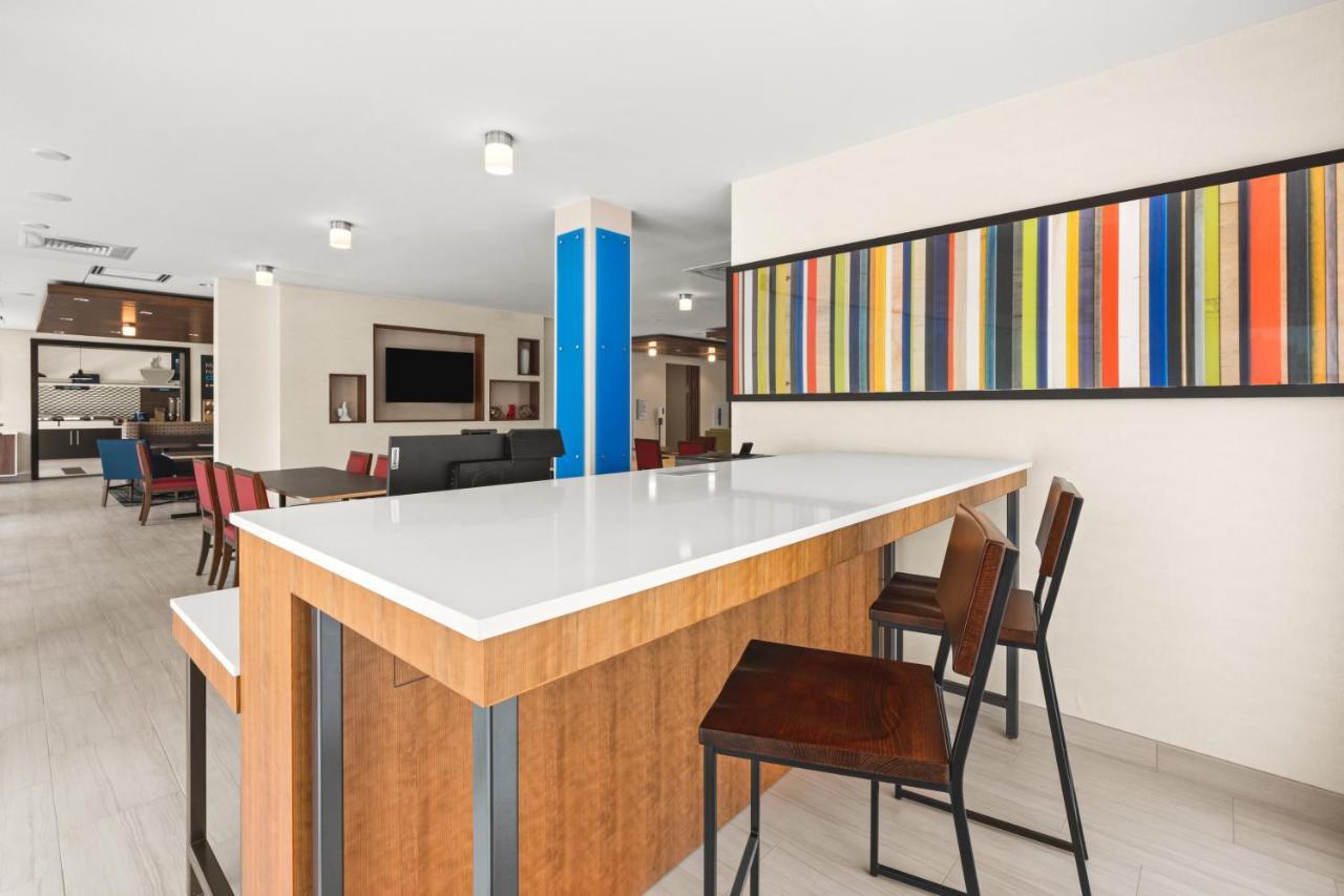 Holiday Inn Express & Suites - Suisun City By Ihg Exteriör bild